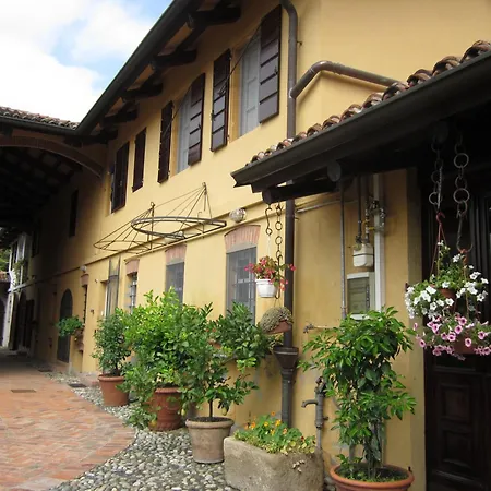 B&B Al Bric Oda ve Kahvaltı 3*